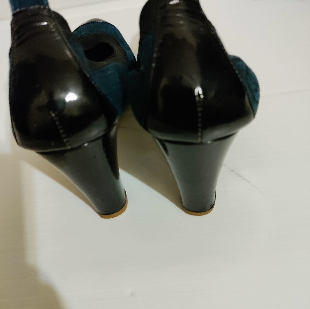 CHANEL Ballet w Heels- Blue Jeans Leather 37.5 - 7US - Picture 3 of 11